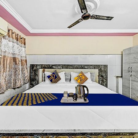Spot On Svr Grand Hotel Vijayawada Exterior photo