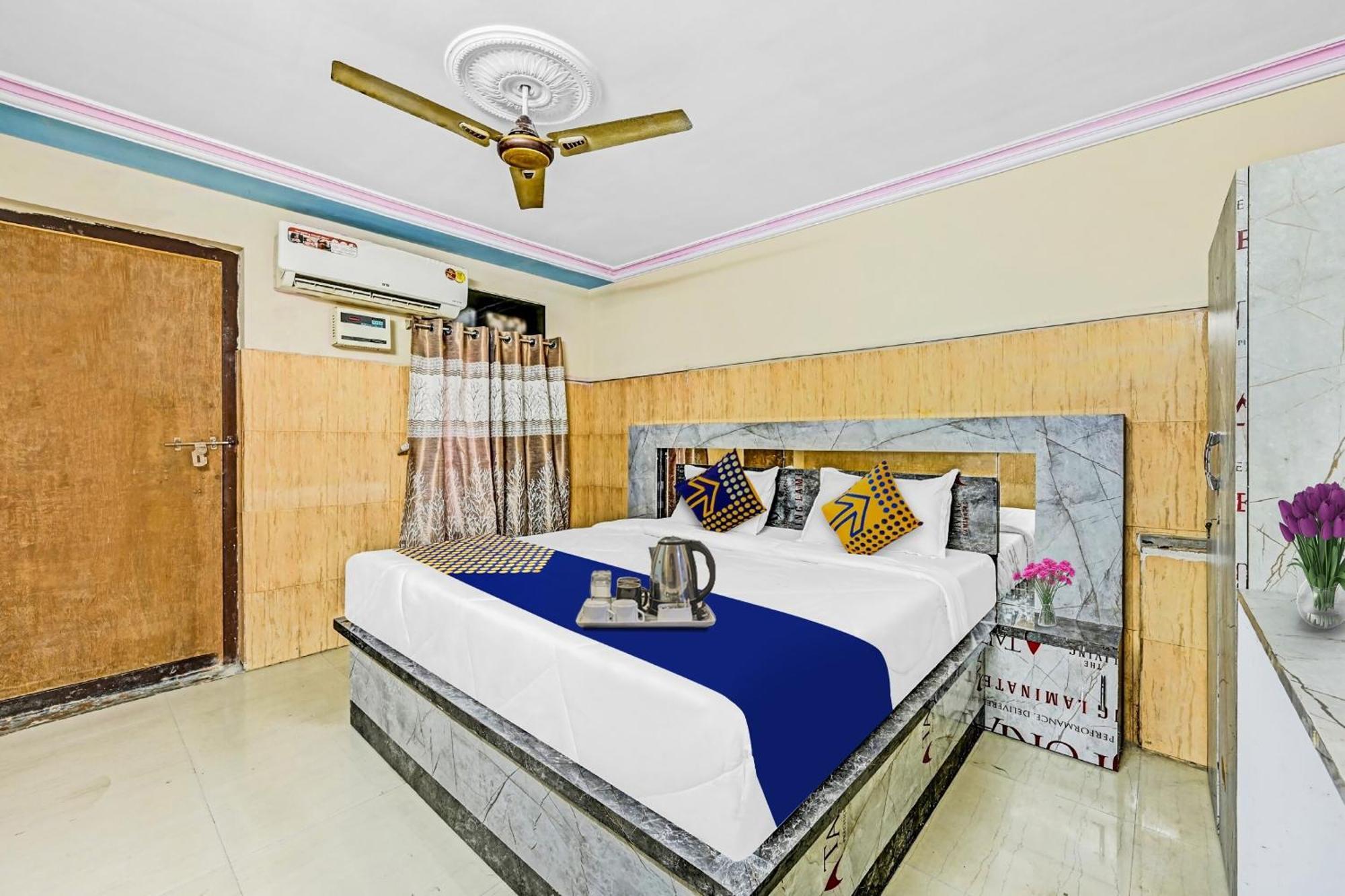 Spot On Svr Grand Hotel Vijayawada Exterior photo