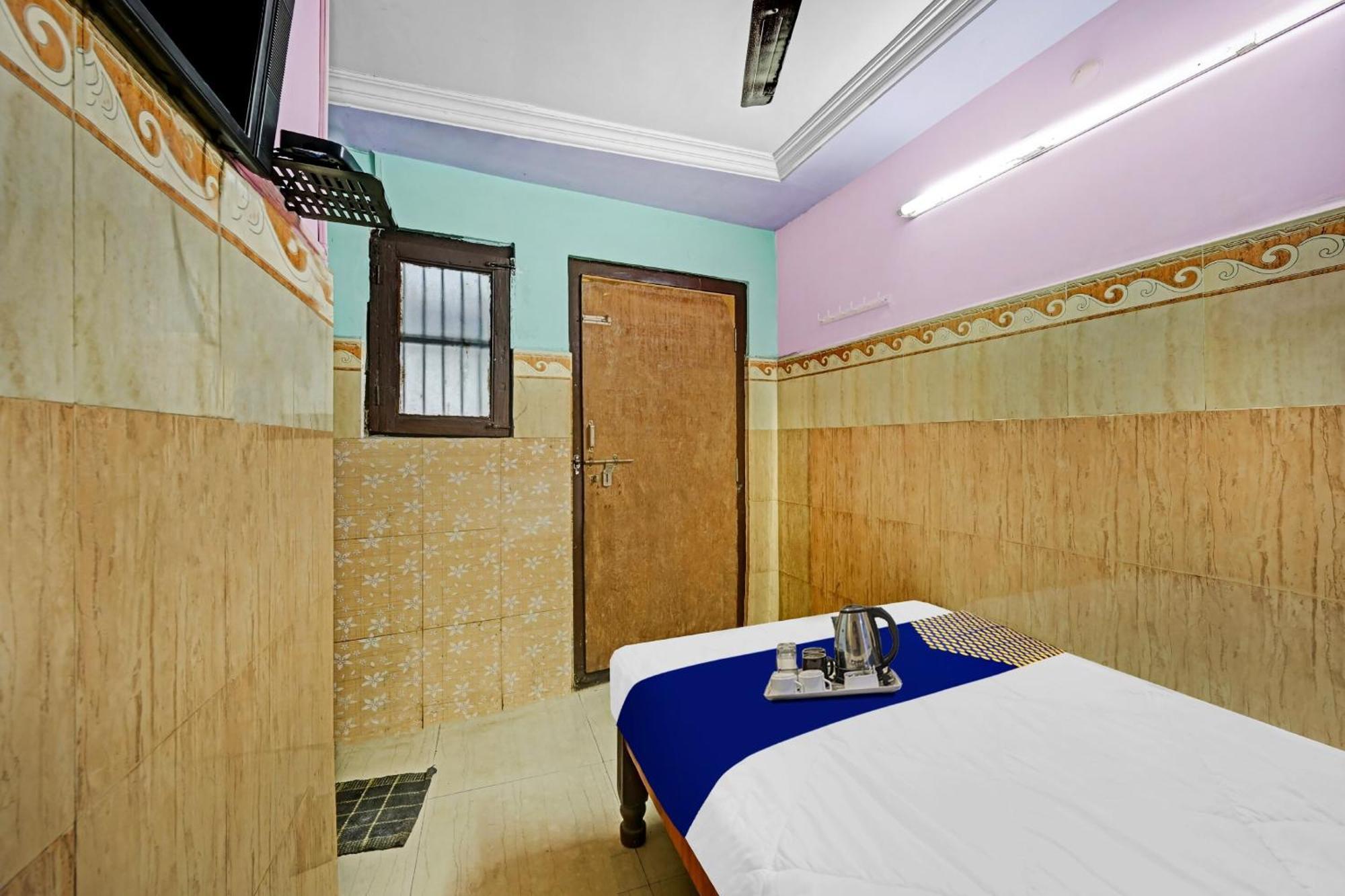 Spot On Svr Grand Hotel Vijayawada Exterior photo